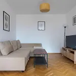 Rentplanet - Mirow Apartment Warsaw