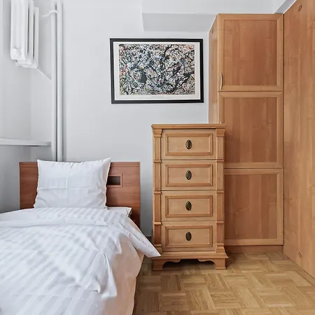 Rentplanet - Mirow アパート *