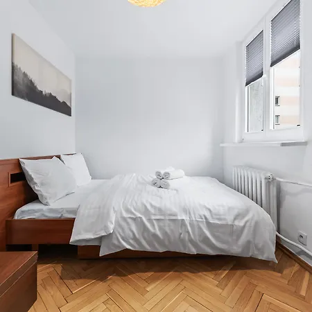 Rentplanet - Mirow Warszawa